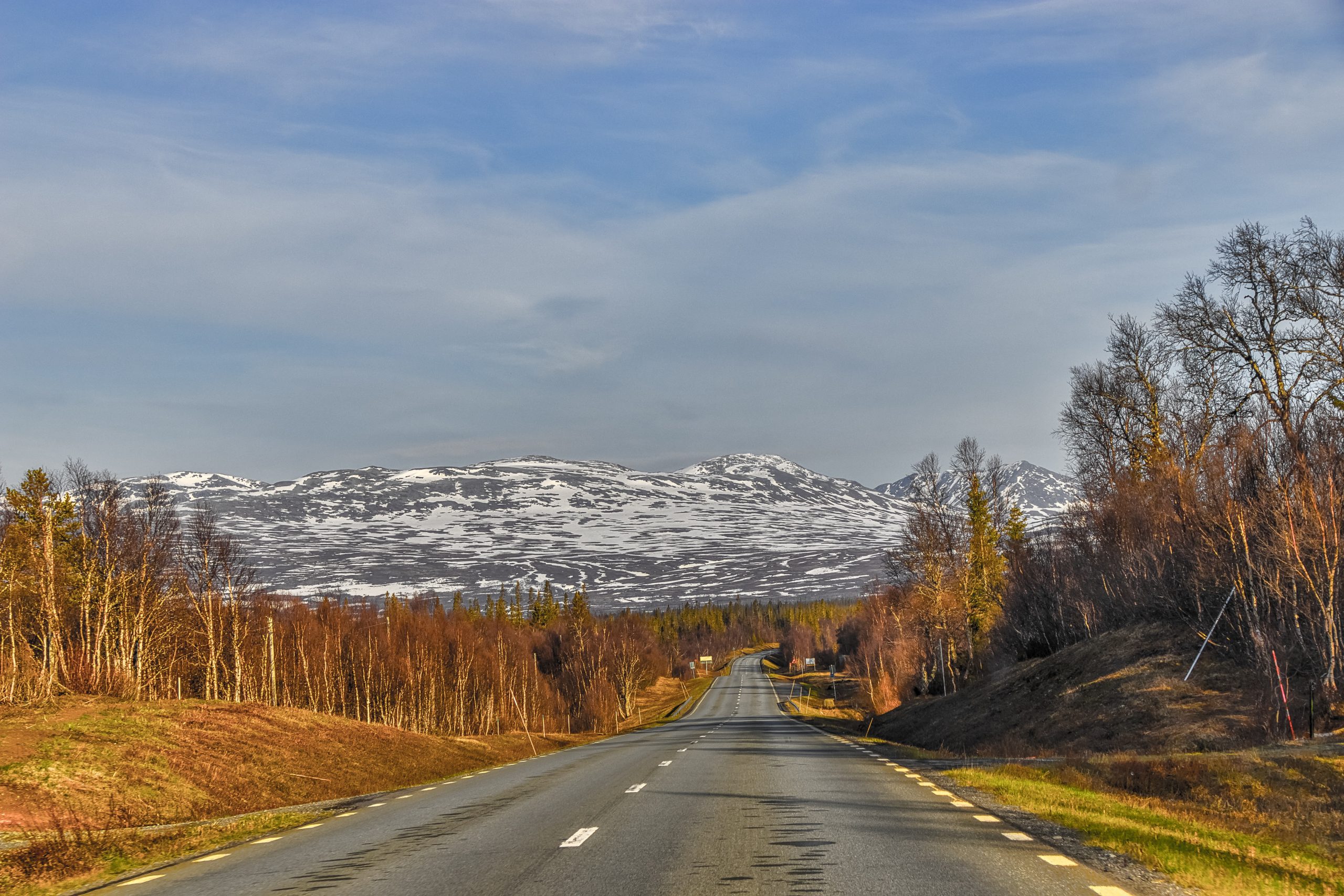 Asfaltsväg i Sverige